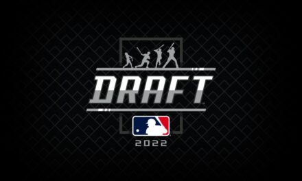 Giants Draft Two-Way Reggie Crawford in the 1st Round of the 2022 Draft